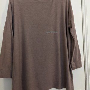 good hYOUman Tan V-Neck Sweater - Size M/L